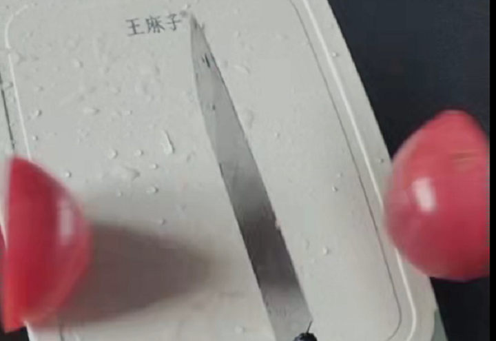 Test the sharpness of the knife sharpened with our 8 inch CBN sharpening stone~